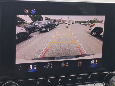 New 2025 Chevrolet Colorado Trail Boss w/ Off-Road Front Bumper Package image 15