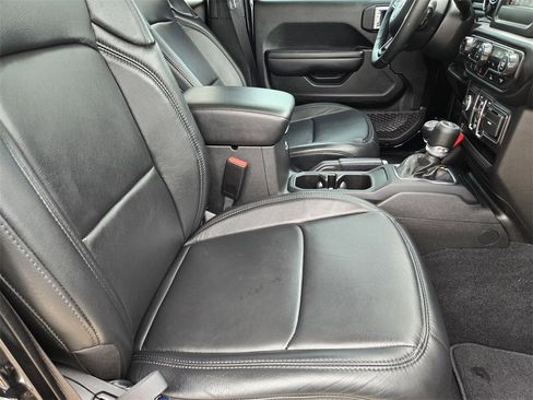 Used 2021 Jeep Wrangler Unlimited Sport w/ Technology Group image 12