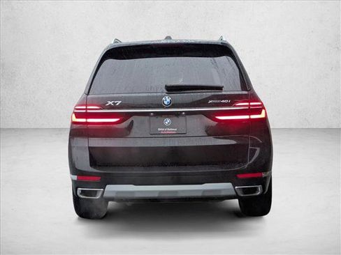 Used 2024 BMW X7 xDrive40i w/ Premium Package image 7