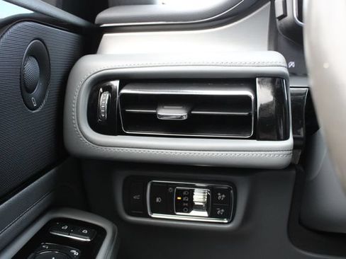 Used 2020 Lincoln Aviator Reserve w/ Elements Package Plus AWD/4WD image 8