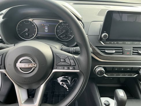 New 2026 Nissan Altima 2.5 SV AWD/4WD image 12