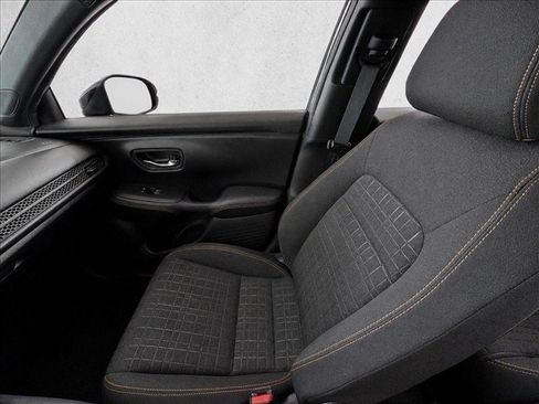 Certified 2024 Honda HR-V Sport image 23