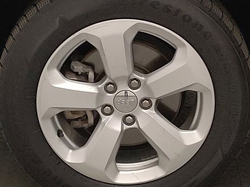 Used 2018 Jeep Compass Latitude w/ Popular Equipment Group AWD/4WD image 31