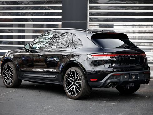 Used 2024 Porsche Macan image 3
