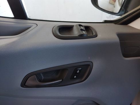 Used 2019 Ford Transit 250 148 Medium Roof RWD image 20