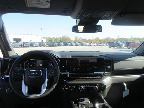 New 2026 GMC Sierra 1500 Elevation image 15