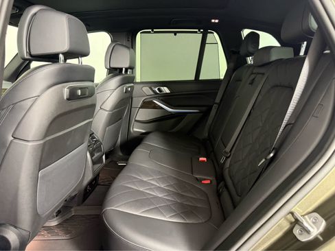 Used 2025 BMW X5 xDrive50e w/ Premium Package AWD/4WD image 13
