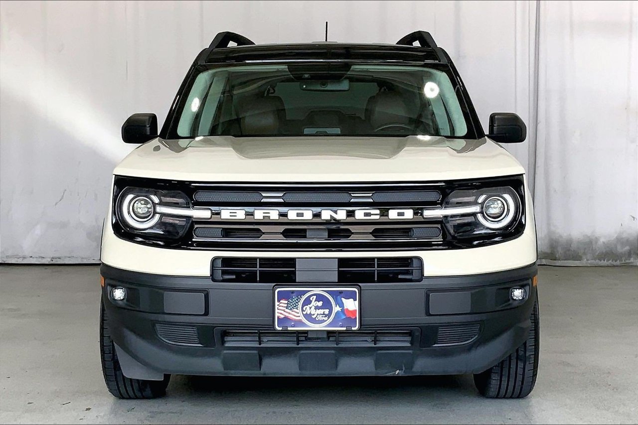 Used 2024 Ford Bronco Sport Outer Banks w/ Tech Package AWD/4WD image 2