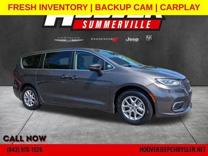 Used 2023 Chrysler Pacifica Touring-L