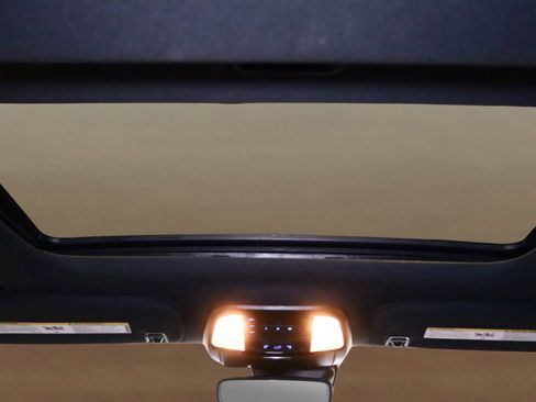 Used 2024 Dodge Durango GT image 42