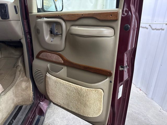 Used 1998 Chevrolet Express 1500 RWD image 23