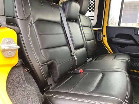 Used 2018 Jeep Wrangler Unlimited Sahara image 26