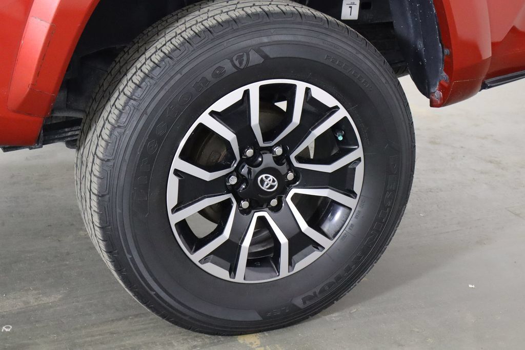 Used 2022 Toyota Tacoma TRD Sport w/ Technology Package RWD image 35