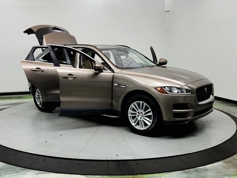 Used 2017 Jaguar F-PACE Prestige image 10