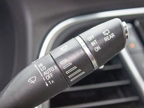 Used 2022 Buick Enclave Avenir w/ Avenir Technology Package image 30