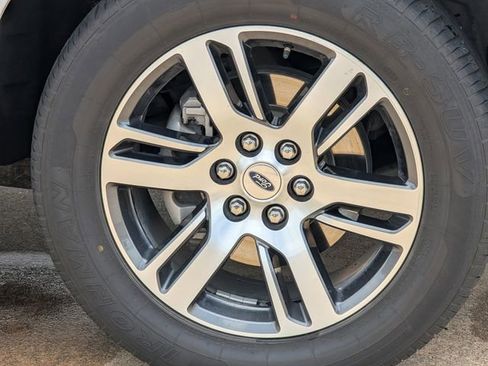 Used 2024 Ford Expedition Limited RWD image 10