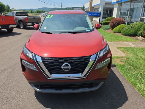 Used 2023 Nissan Rogue SV AWD/4WD image 9