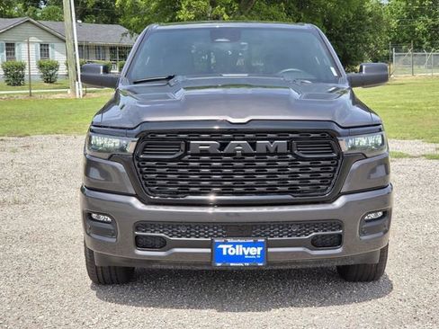 New 2026 RAM 1500 Express AWD/4WD image 3