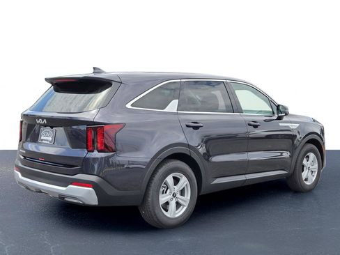 New 2025 Kia Sorento LX image 7