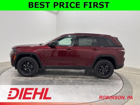 New 2026 Jeep Grand Cherokee Altitude image 4