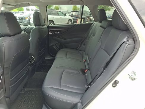Certified 2023 Subaru Outback Limited AWD/4WD image 11