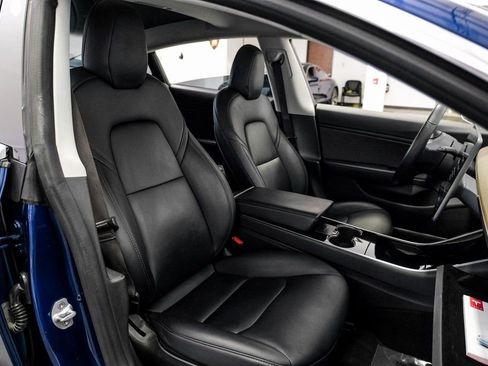 Used 2018 Tesla Model 3 Long Range image 32
