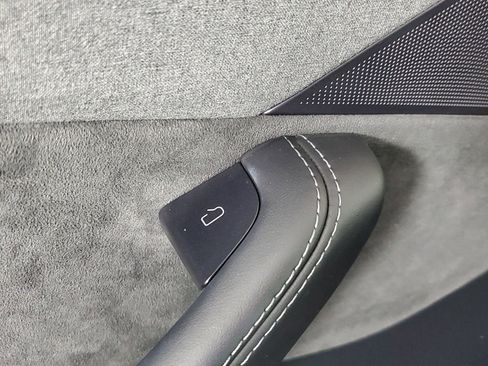 Used 2026 Tesla Model Y Long Range image 32