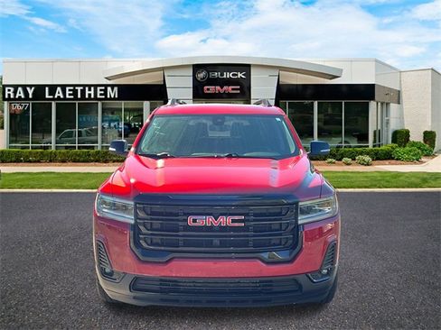 Certified 2022 GMC Acadia SLT w/ Elevation Edition image 8