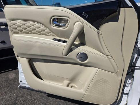 Used 2024 INFINITI QX80 Sensory RWD image 18