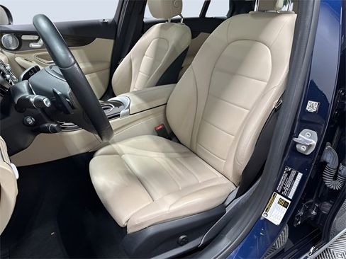 Used 2018 Mercedes-Benz C 300 4MATIC Sedan image 26