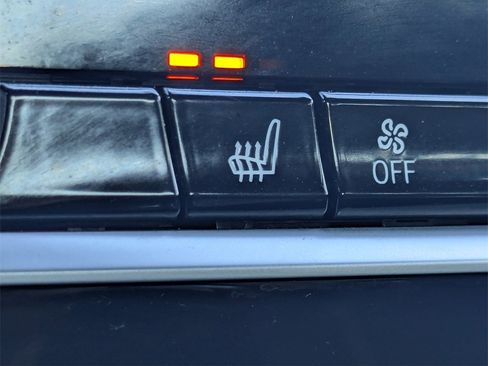 Used 2019 BMW 530i xDrive w/ Convenience Package image 18