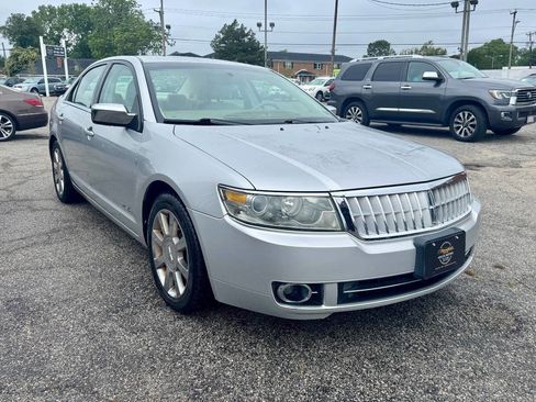 Used 2009 Lincoln MKZ FWD image 3