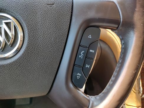 Used 2017 Buick Enclave Premium AWD/4WD image 25