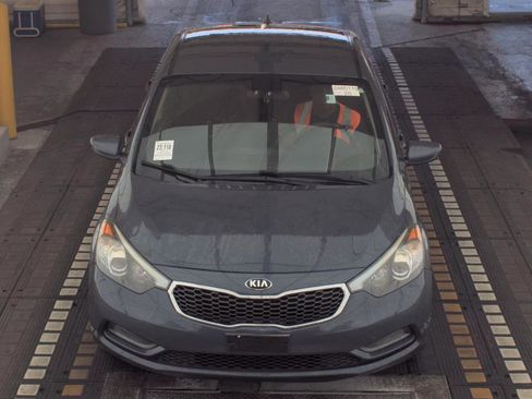 Used 2016 Kia Forte LX FWD image 2