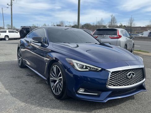 Used 2017 INFINITI Q60 3.0t w/ Premium Plus Package 3.0T image 3