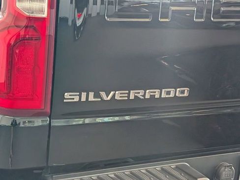 Used 2019 Chevrolet Silverado 1500 RST image 12