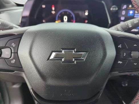 Used 2025 Chevrolet Trax RS w/ Driver Confidence Package FWD image 22