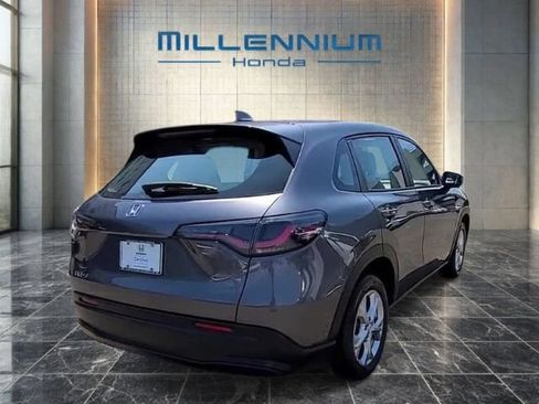 Used 2023 Honda HR-V LX image 4