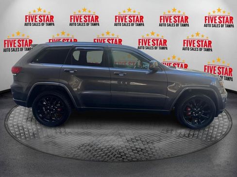 Used 2018 Jeep Grand Cherokee Altitude RWD image 8
