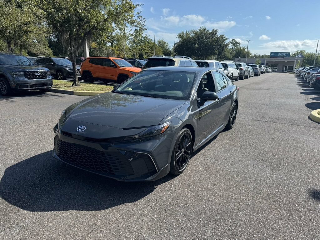 Used 2026 Toyota Camry SE FWD image 1