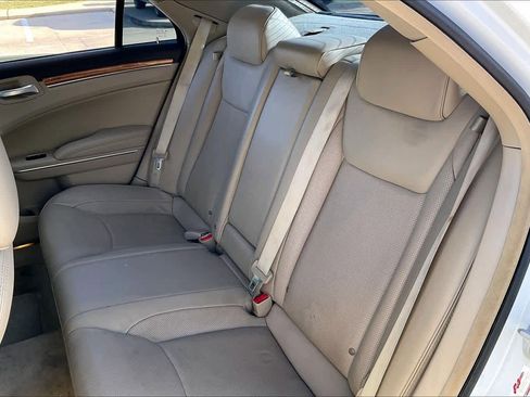 Used 2013 Chrysler 300 C image 20