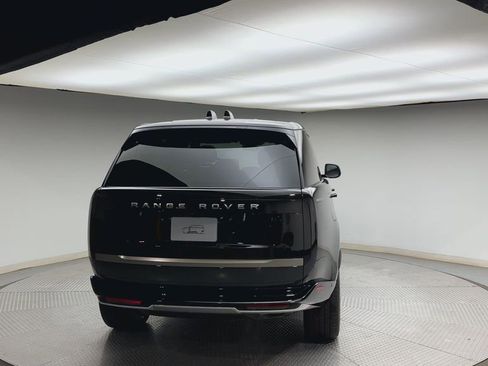 New 2026 Land Rover Range Rover Long Wheelbase SE AWD/4WD image 3