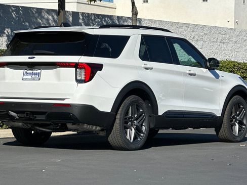New 2026 Ford Explorer ST-Line w/ ST-Line Street Pack image 4