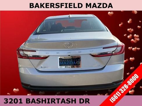 Used 2025 Toyota Camry LE image 4