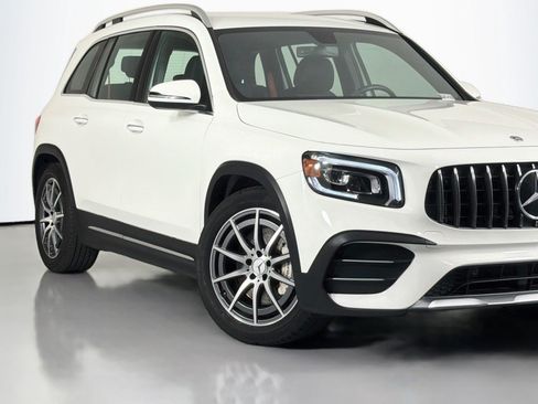 Used 2023 Mercedes-Benz GLB 35 AMG 4MATIC image 13
