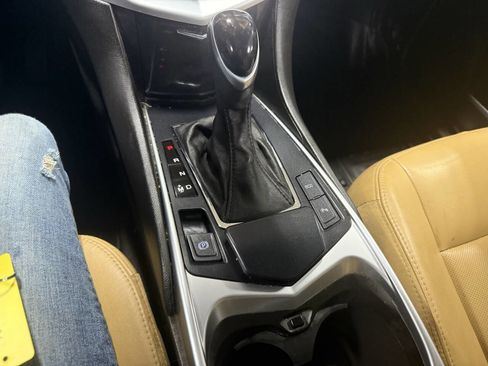 Used 2015 Cadillac SRX Luxury image 11