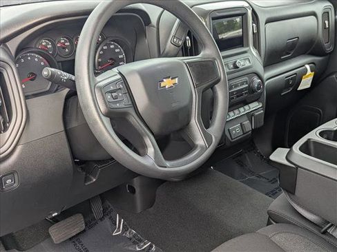 New 2025 Chevrolet Silverado 1500 Custom image 3