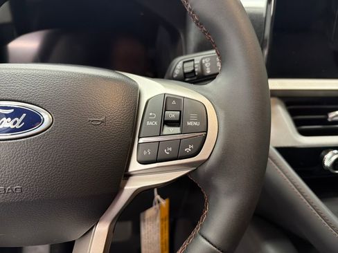New 2026 Ford Explorer Active RWD image 20