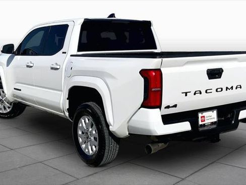 Certified 2026 Toyota Tacoma SR5 AWD/4WD image 12