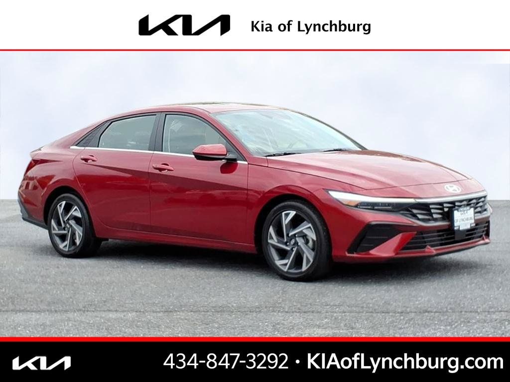Used 2025 Hyundai Elantra SEL FWD image 1